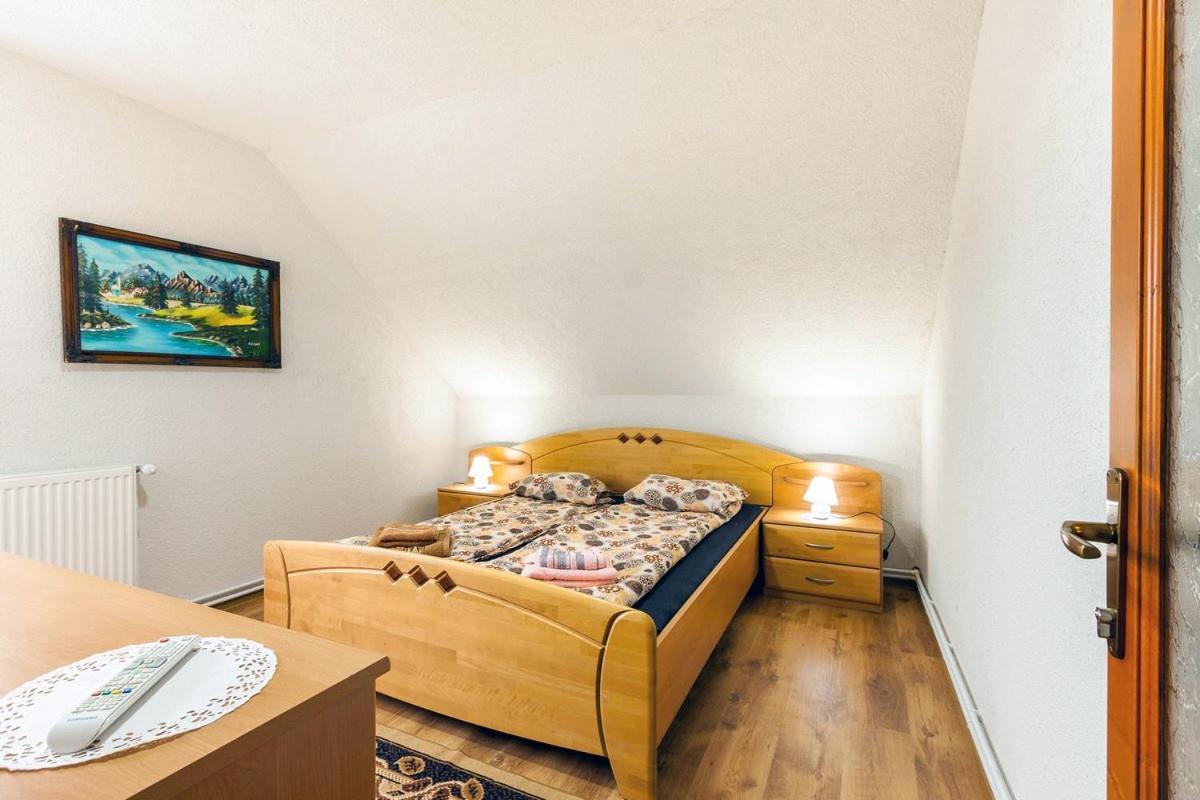 Villa Erőss Kulcsosház Lăzarea Esterno foto