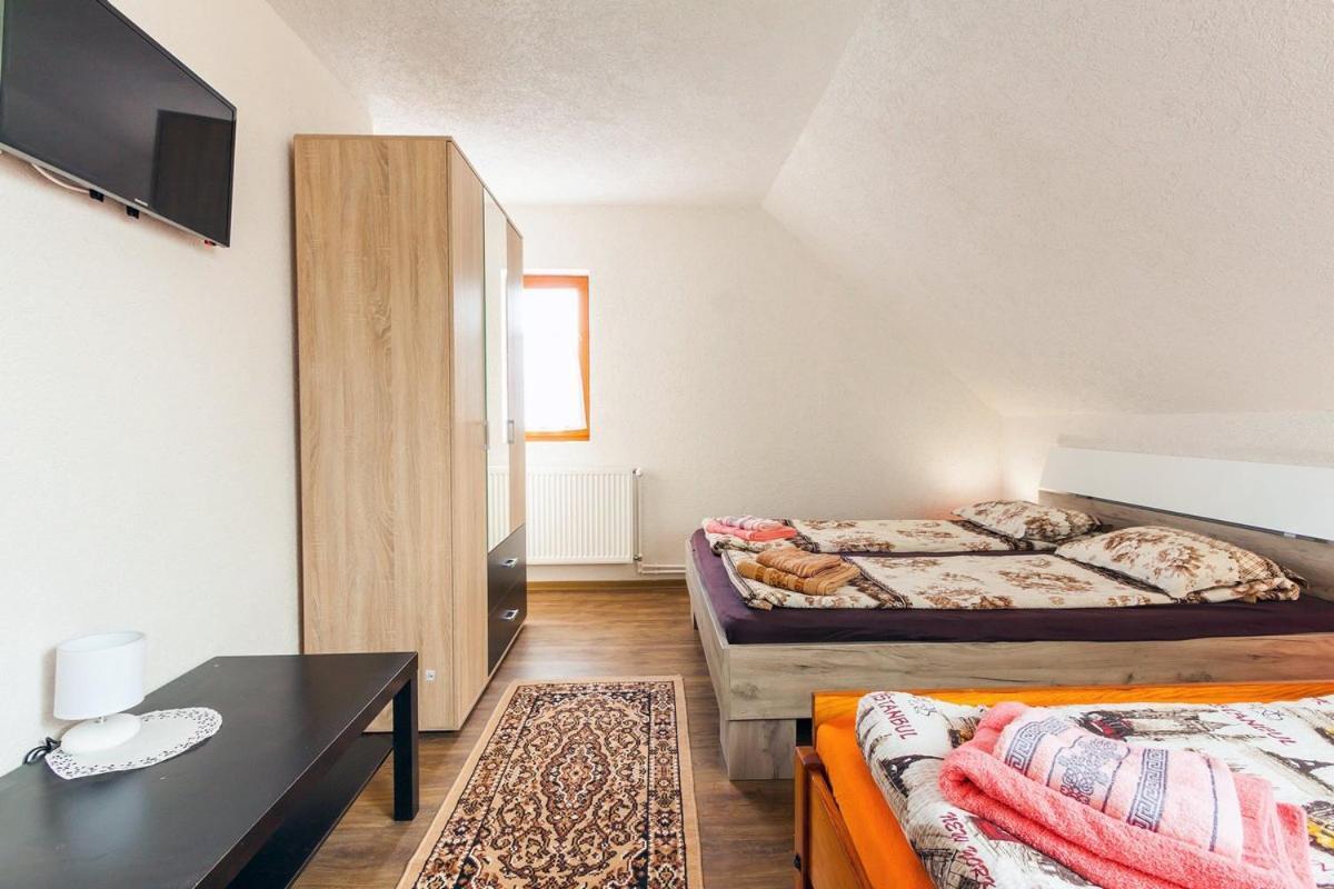 Villa Erőss Kulcsosház Lăzarea Esterno foto