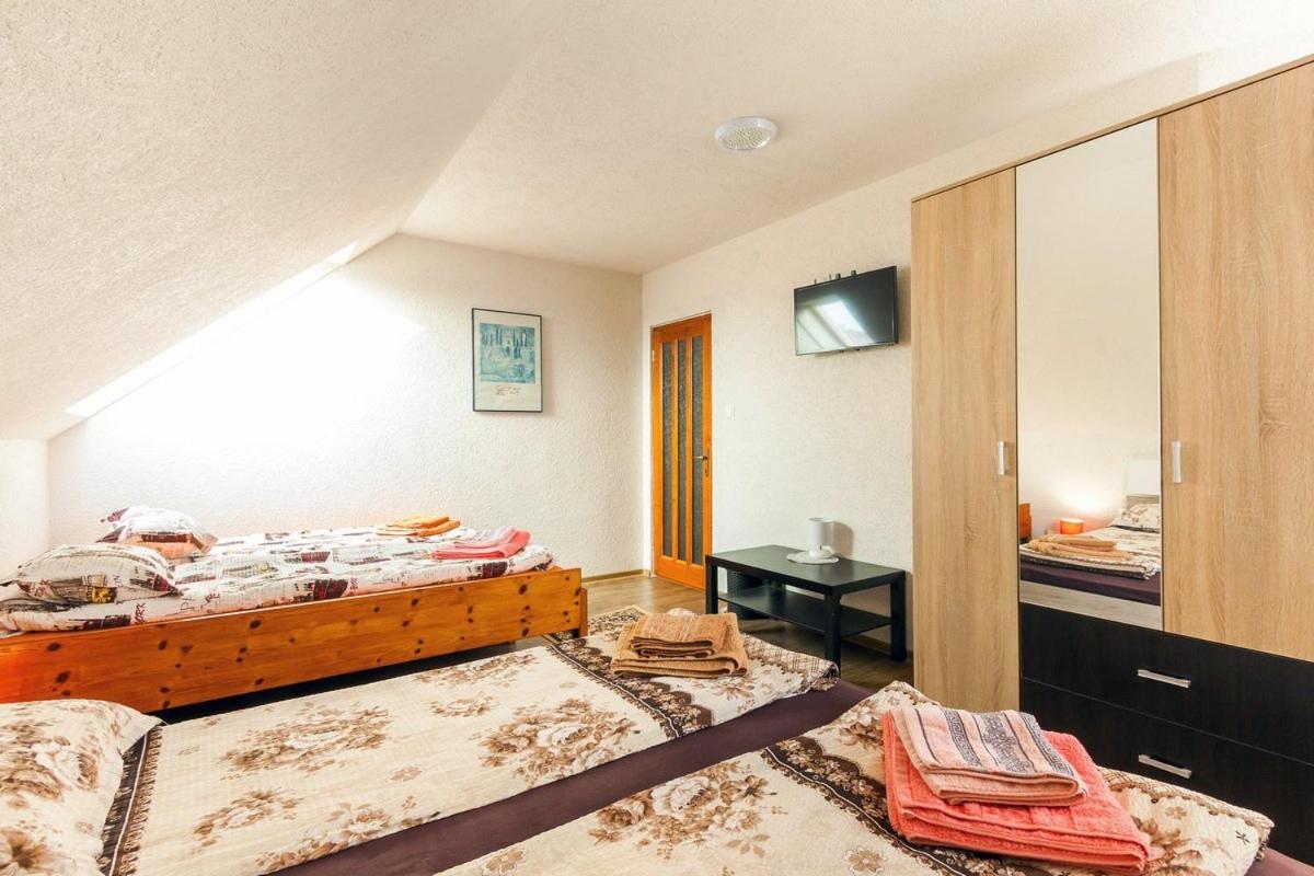 Villa Erőss Kulcsosház Lăzarea Esterno foto