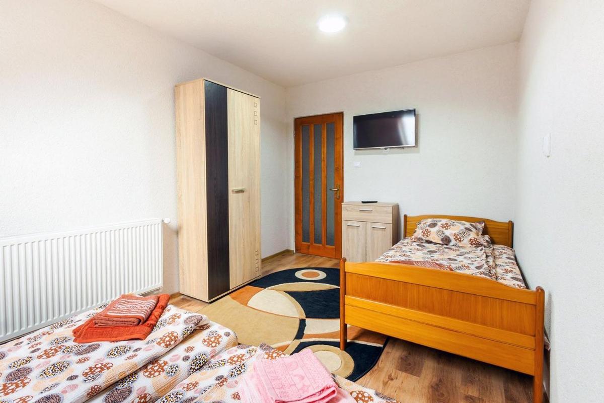 Villa Erőss Kulcsosház Lăzarea Esterno foto