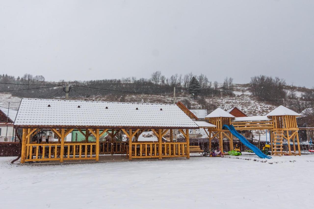 Villa Erőss Kulcsosház Lăzarea Esterno foto