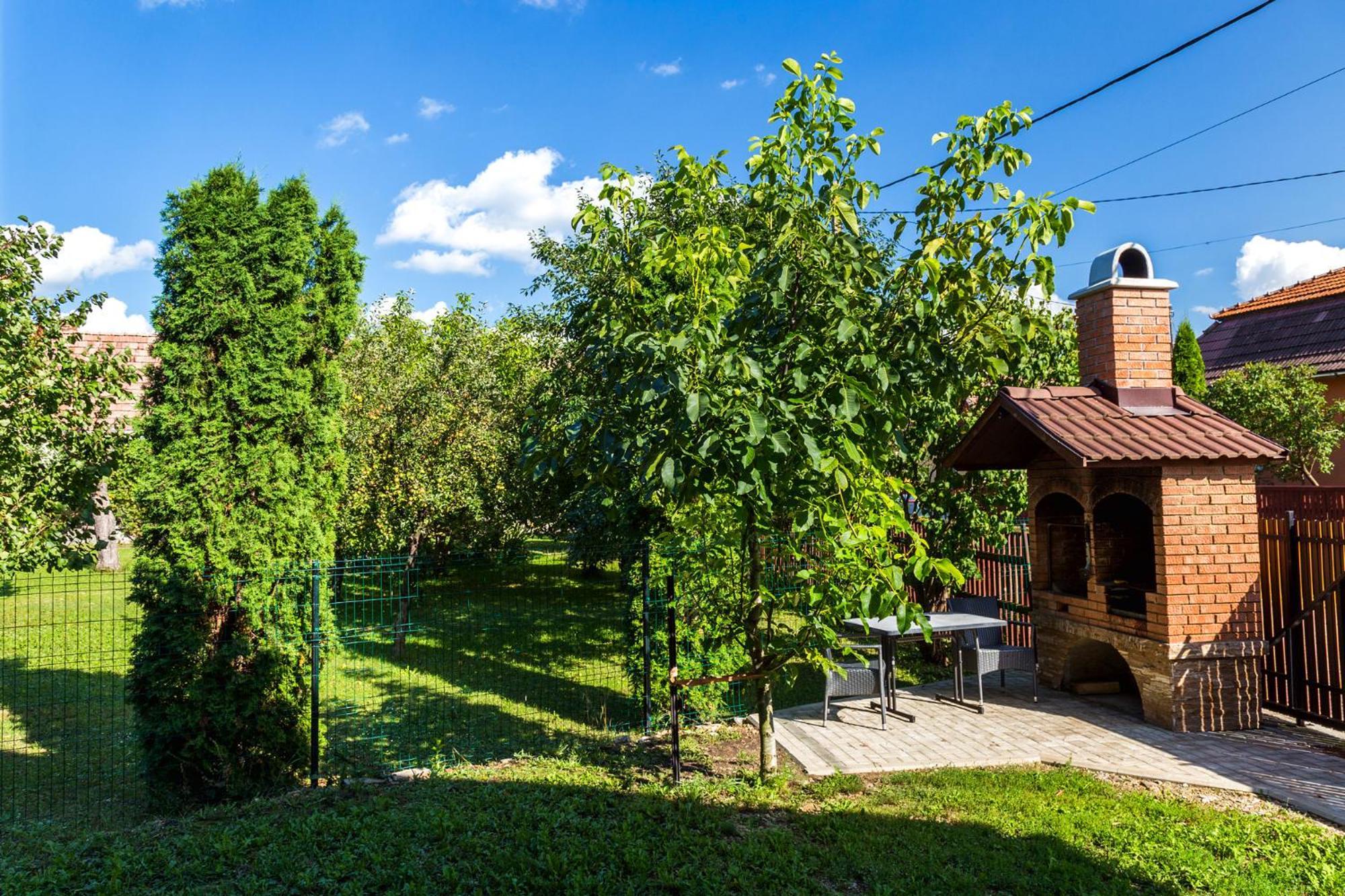 Villa Erőss Kulcsosház Lăzarea Esterno foto