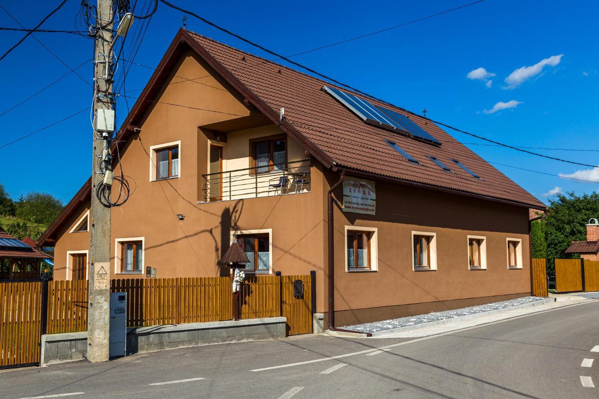Villa Erőss Kulcsosház Lăzarea Esterno foto