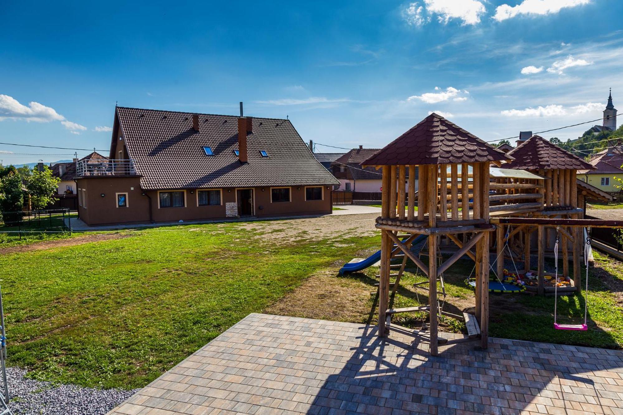 Villa Erőss Kulcsosház Lăzarea Esterno foto