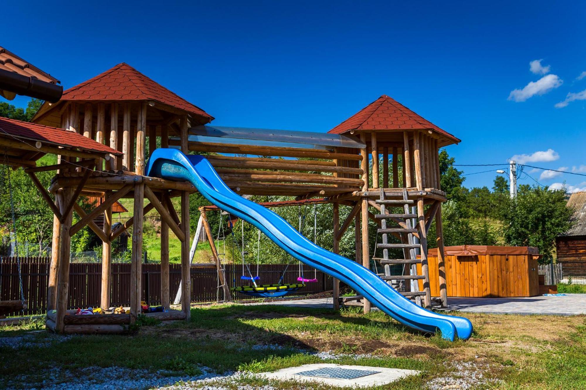 Villa Erőss Kulcsosház Lăzarea Esterno foto