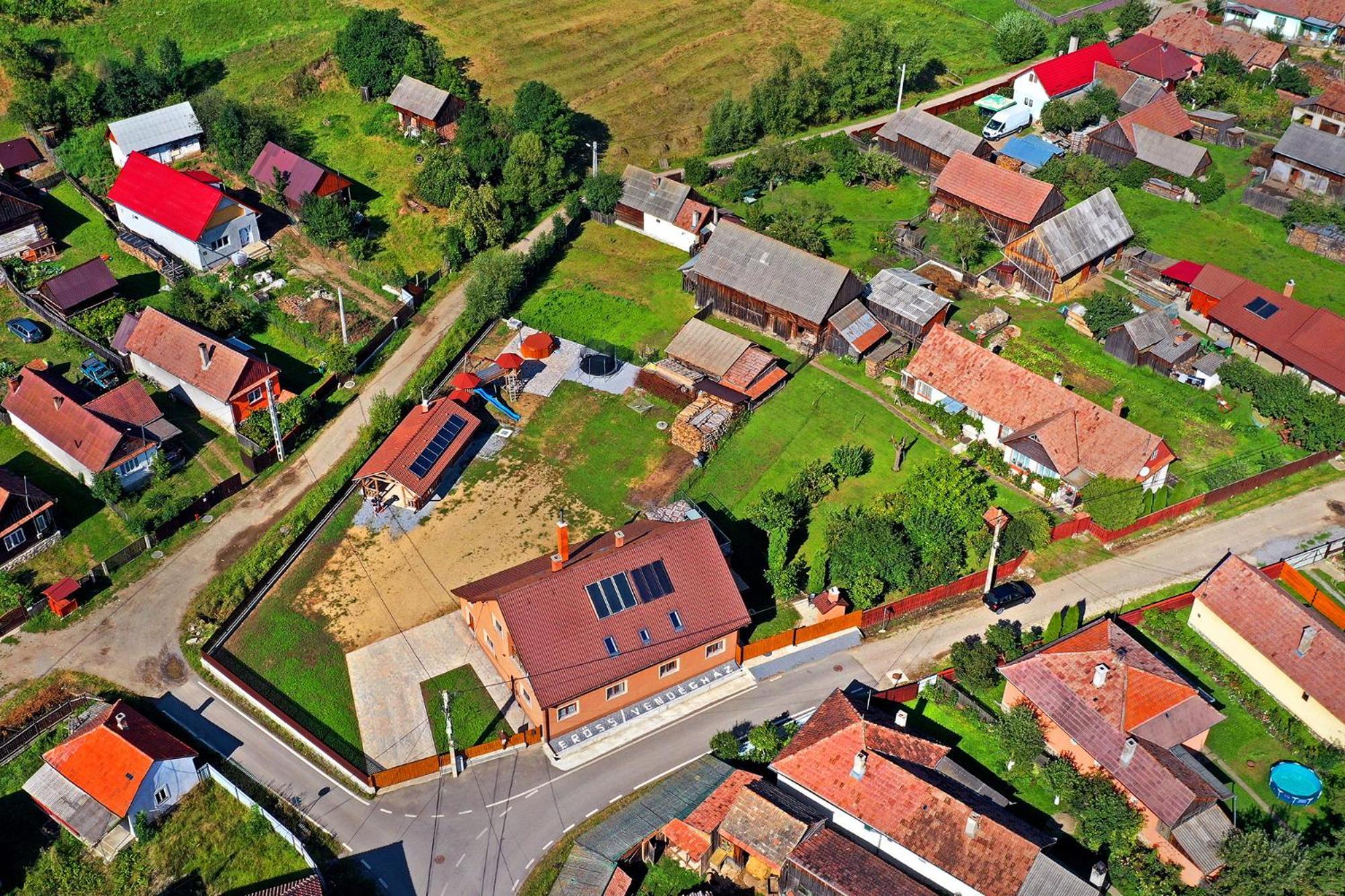 Villa Erőss Kulcsosház Lăzarea Esterno foto
